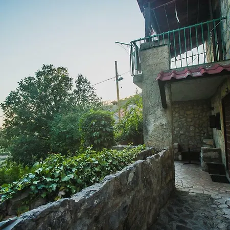 Tetida Villa *