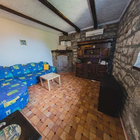 Tetida Villa Kovacevici